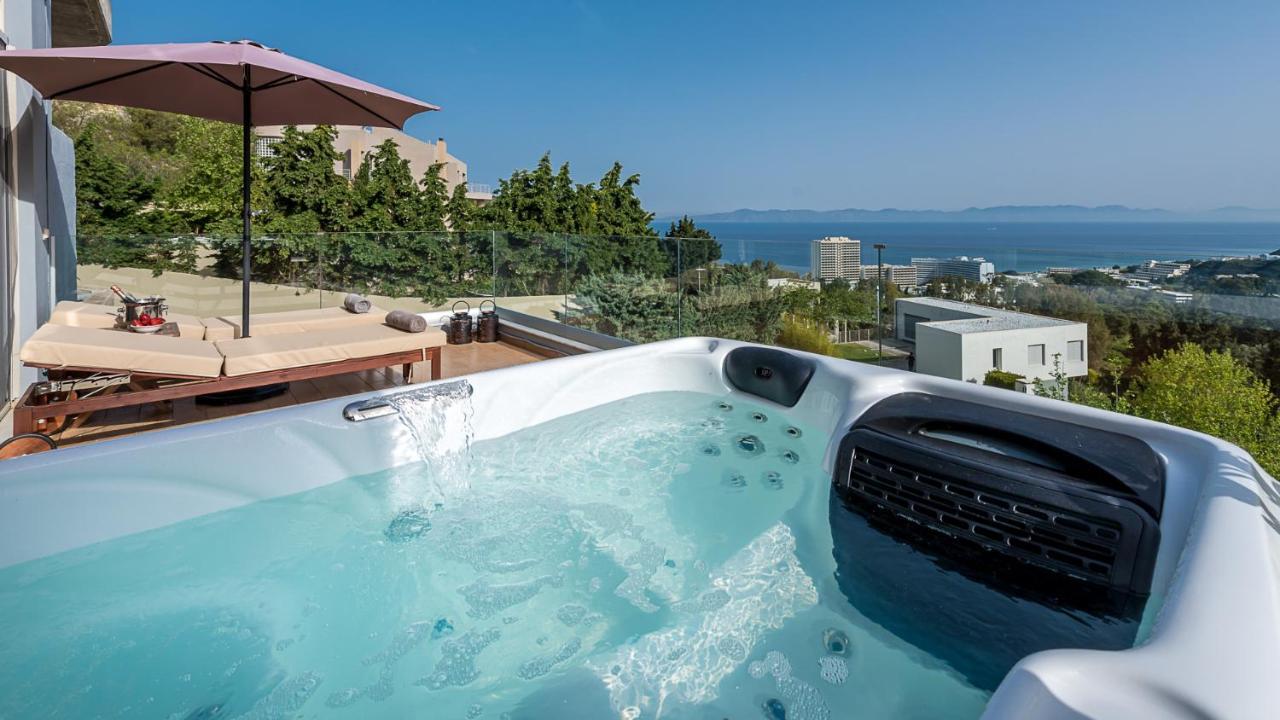 Flyviewflatsgold Privatehottub With Seaview Apartment Ixia  Exterior photo